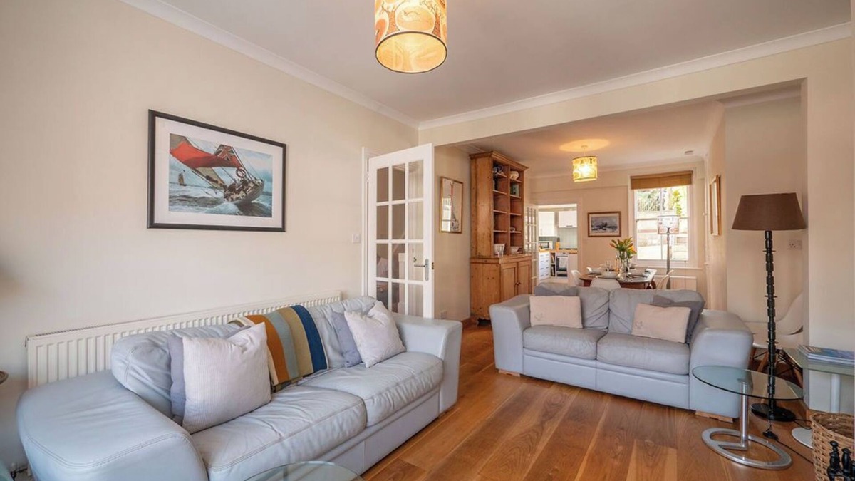 Salcombe House | Charming Townhouse in Central Salcombe – Pet Friendly & Parking Included