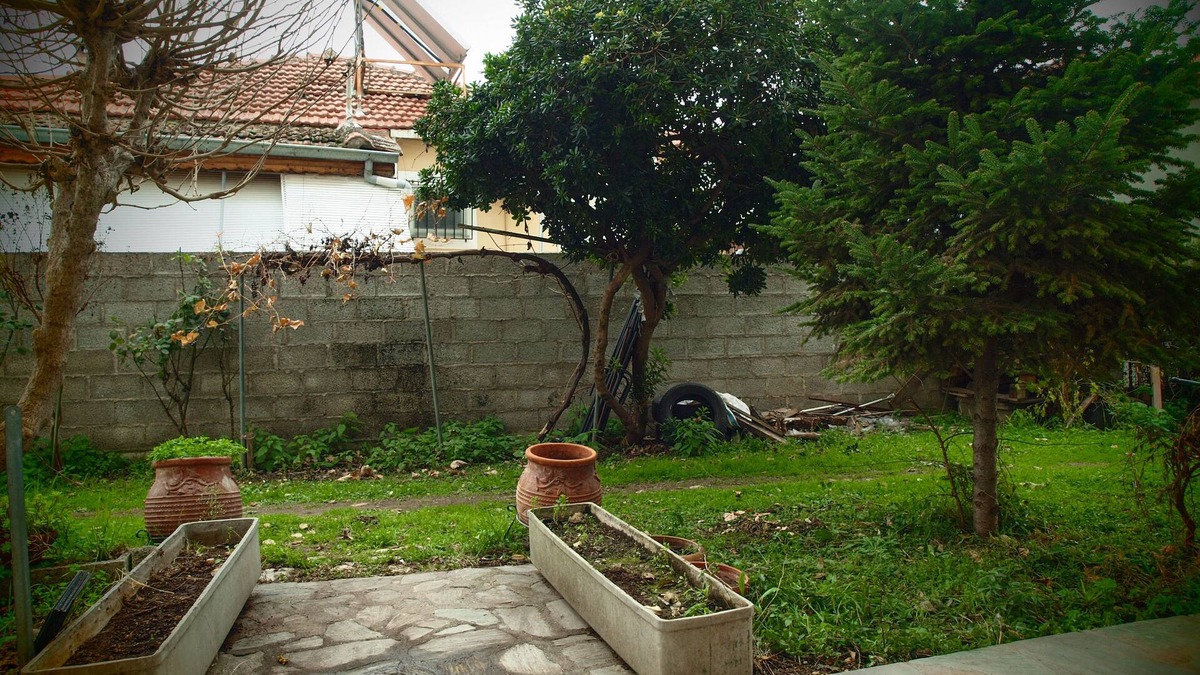 Trikala Apartment | Charming Trikala Apartment With Garden & Central Heating