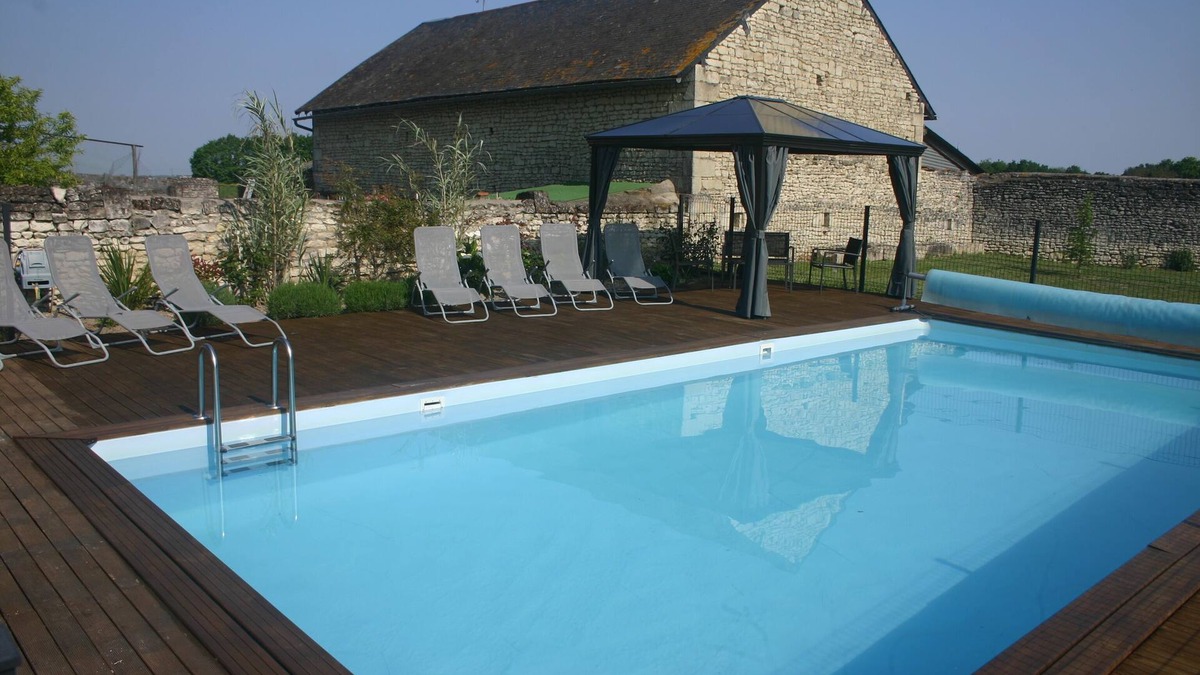 Princay House | Charming two bedroom cottage with 10m x 5m swimming pool near Richelieu