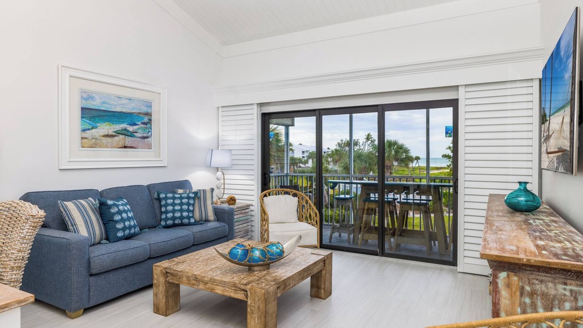 Captiva Apartment | Charming Two Bedroom Villa Steps to Sunset Beach – Perfect Family Escape