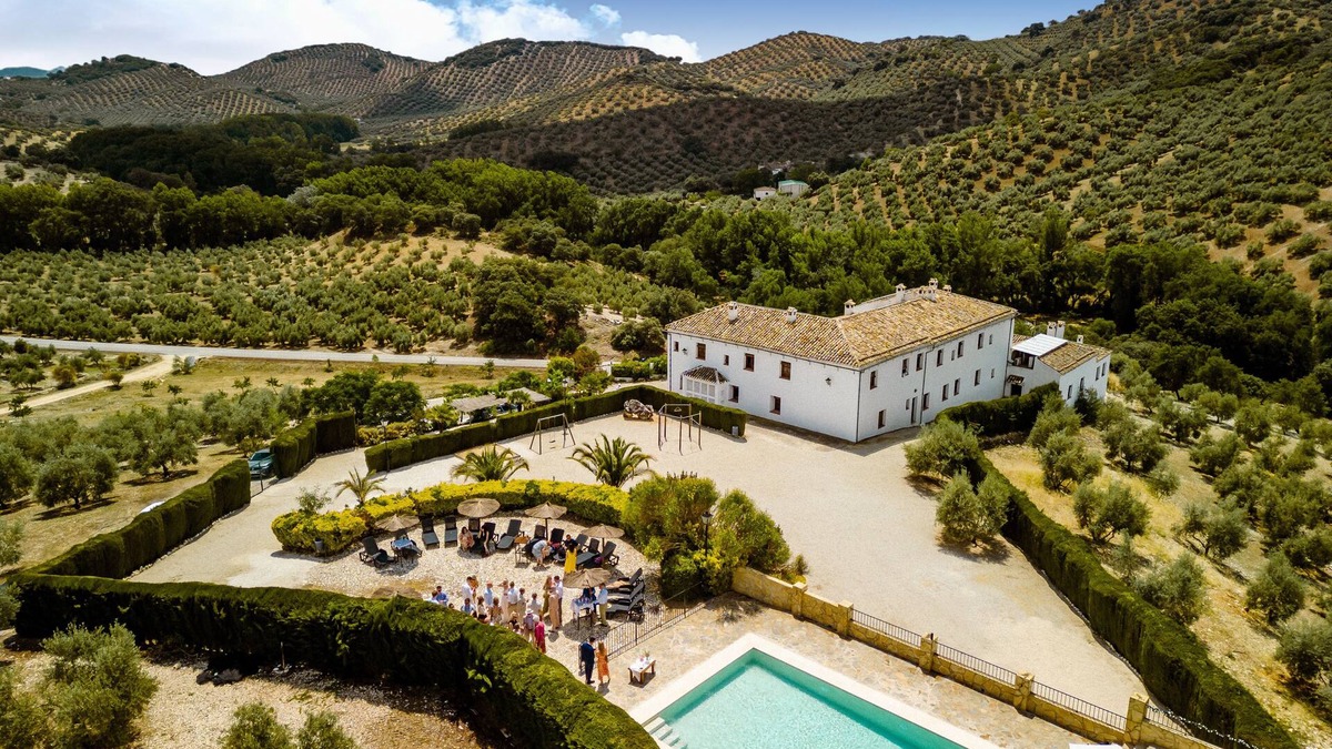 Las Lagunillas Apartment | Charming two-bedroom apartment for 4 or 5 people "LA ERA"