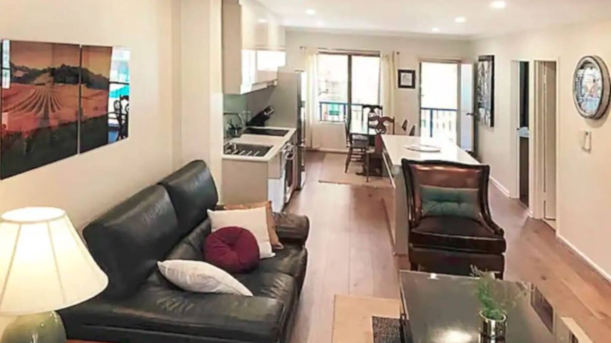 Adelaide Central Business District Apartment | Charming unit Adelaide CBD. Free secured parking