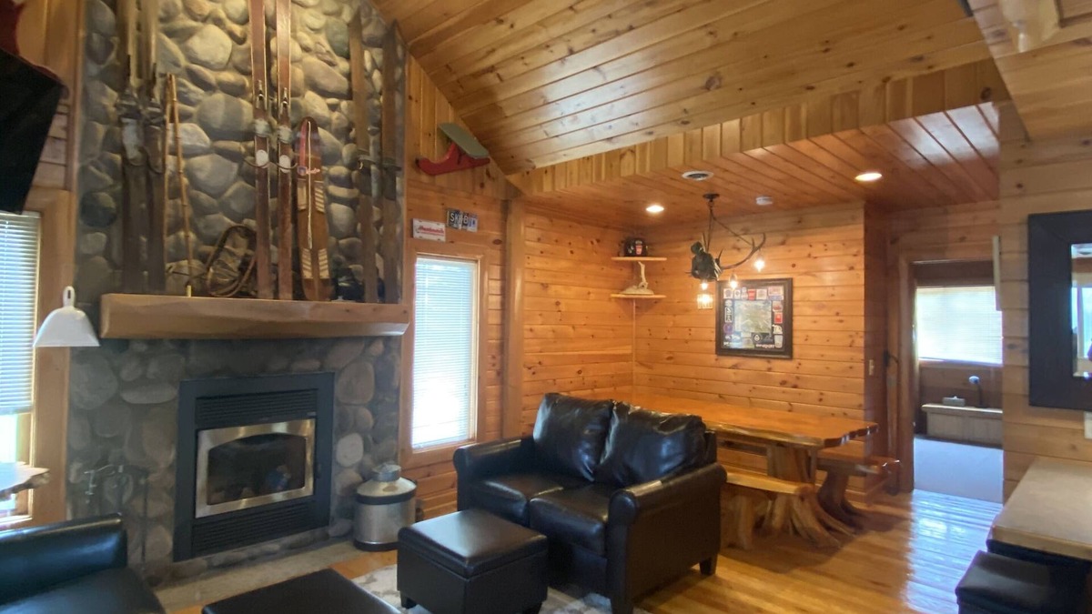 Boyne Falls Cabin | Charming Upnorth Cabin