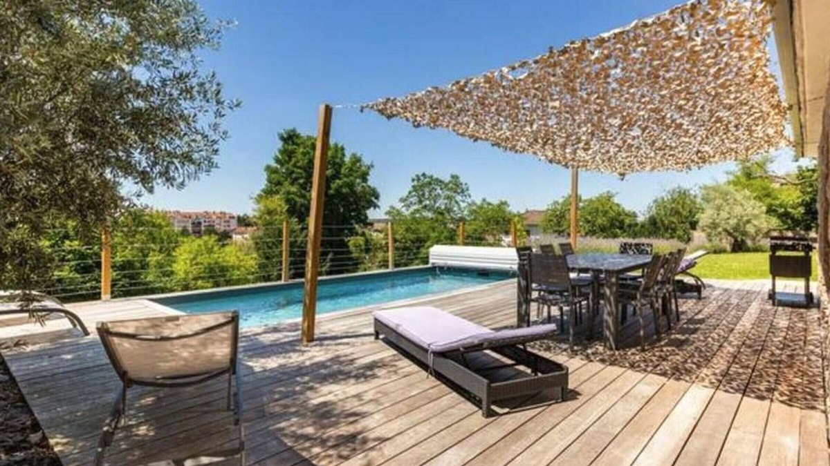Vichy Cottage | "Charming Vichy Getaway with Heated Pool, Terrace & Spacious Garden"