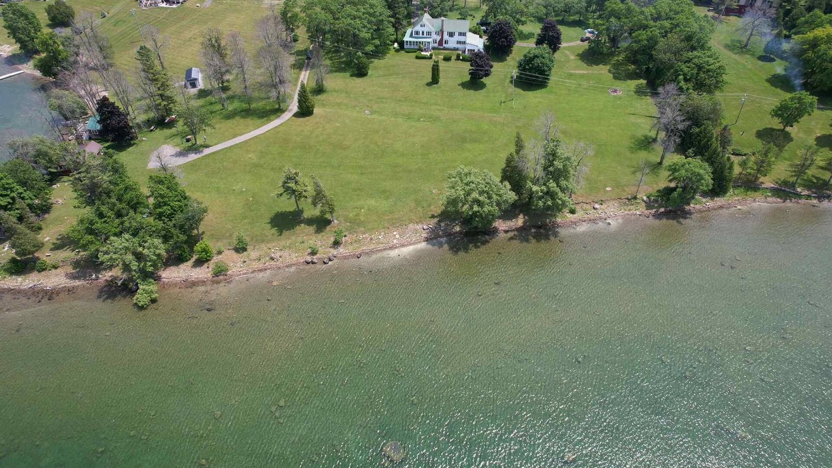 Ogdensburg House | Charming Victorian 2BR Retreat with Porch & Dock – St. Lawrence Riverfront