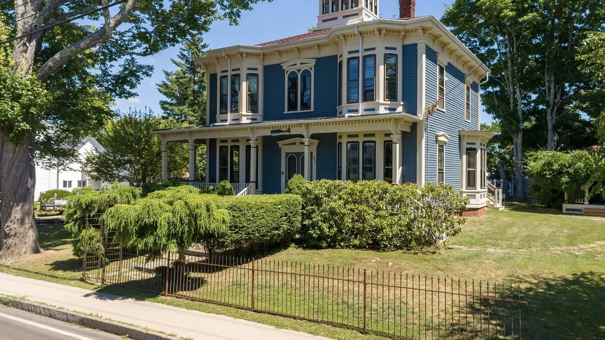East Boothbay House | Charming Victorian Estate with AC, WiFi with water views in East Boothbay
