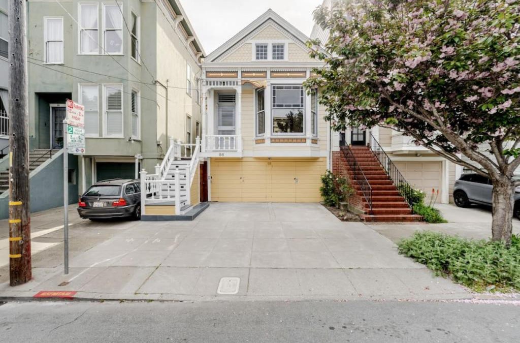 Hayes Valley House | Charming Victorian Oasis with an Elegant and Spacious Haven