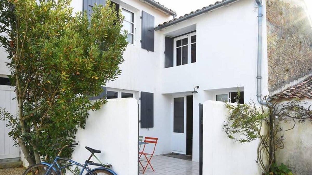 Les Portes-en-Re House | Charming Village Center Home with Fireplace and Modern Kitchen