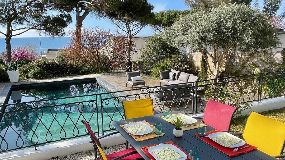 Montpellier House | Charming Villa fully renovated with amazing water view