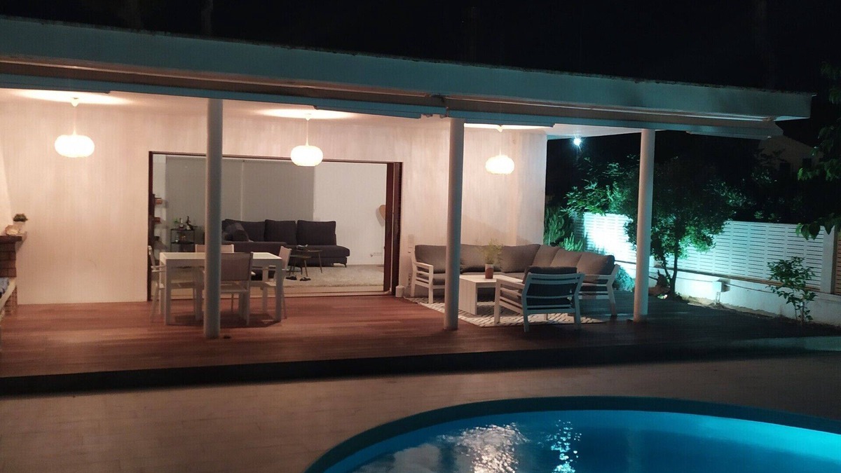 Les Meravelles Ski Chalet | Charming villa in Playa de Palma in a quiet residential area.