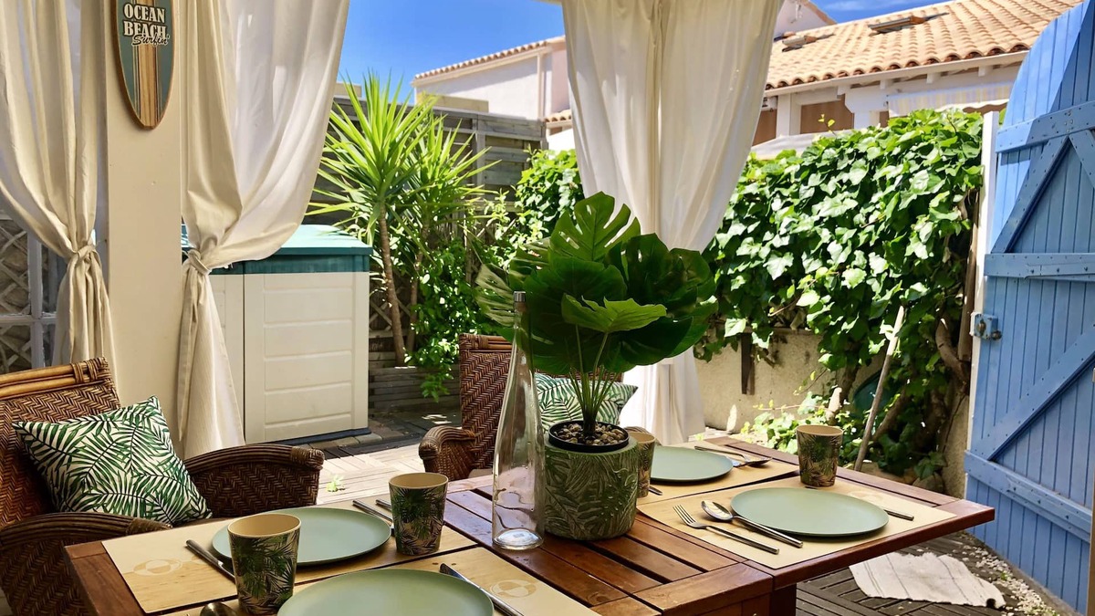 Portiragnes Villa | Charming villa in residence with swimming pool