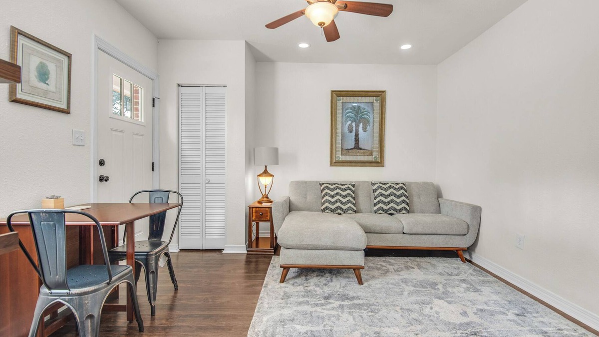 East Pensacola Heights Villa | Charming villa steps from the water in beautiful Pensacola