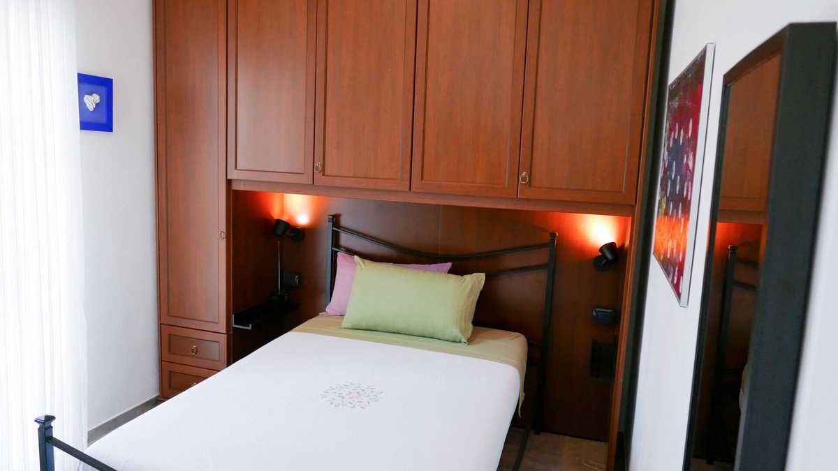 Oltrestazione Villa | Charming villa with AC in Legnano