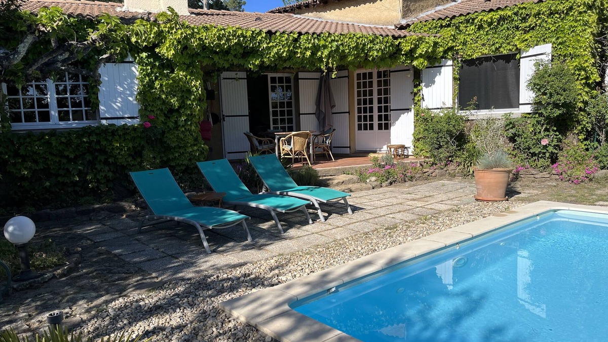 Les Assions Villa | Charming VILLA with large heated swimming pool in 4000m2 of greenery