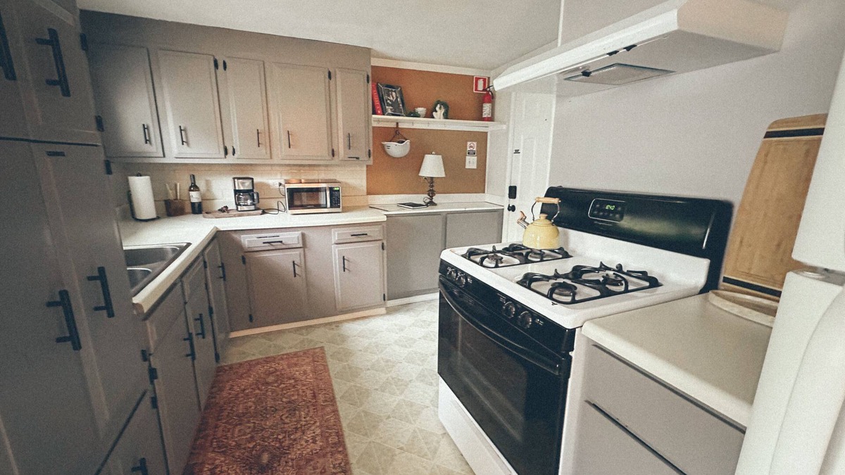 Petersburg House | Charming Vintage Bunglow