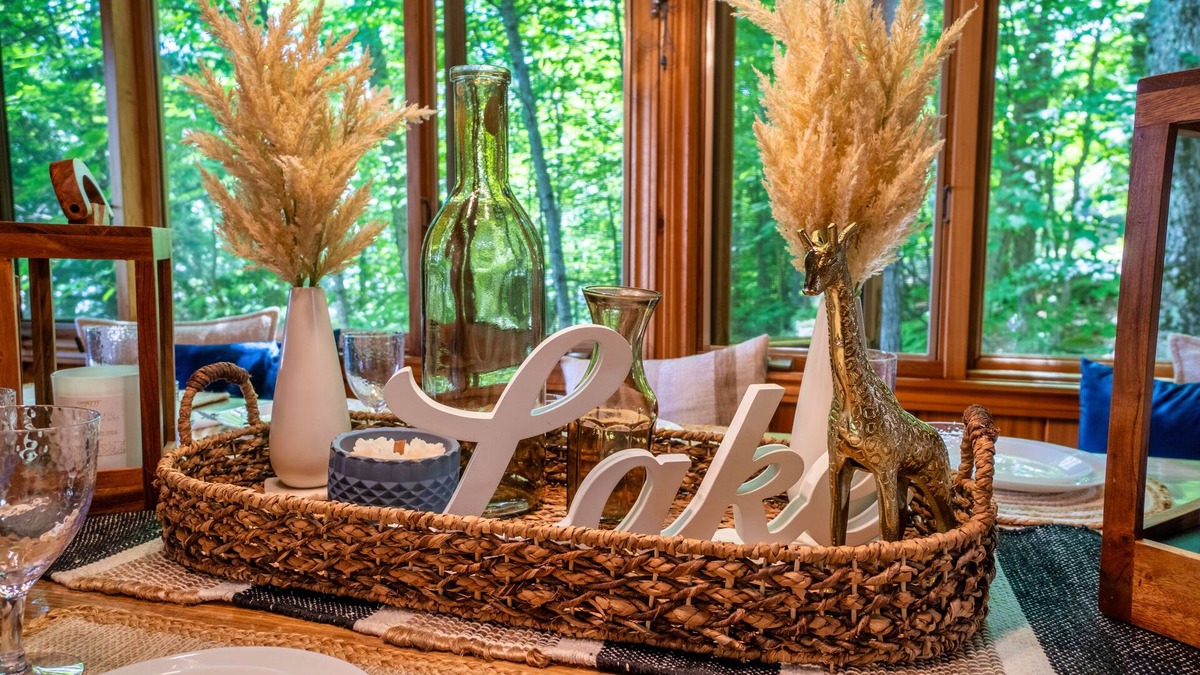 Lake of Bays Cottage | Charming Waterfront Cottage in Muskoka, Pedal Boat, Firepit, A-Frame Bunkie