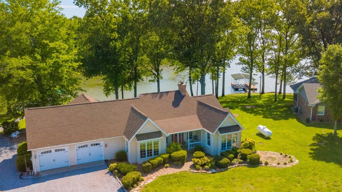 Cadiz House | Charming Waterfront house*Dock*Main Channel*Kayaks*Gentle Slope