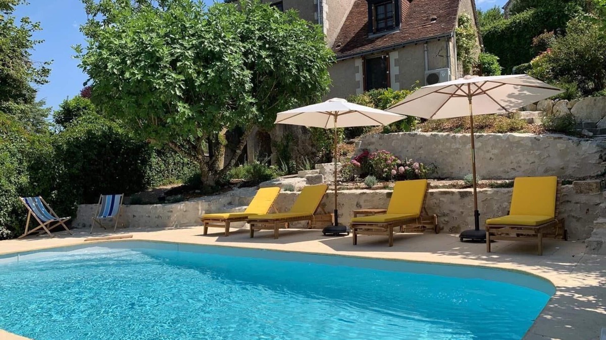 Amboise Cottage | Charming Wine Makers Cottage . Amboise , Loire Valley , AC & SALT SWIMMING POOL!