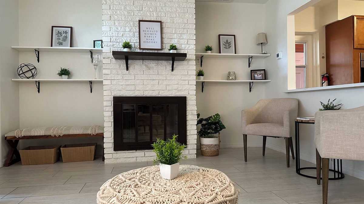 Cypress Gardens House | Charming Winter Haven Home. 2 Miles to Legoland with nightly firework show!