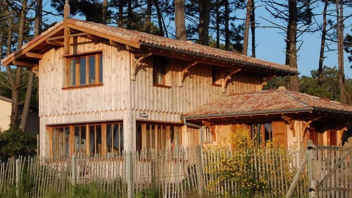 Le Canon House | Charming wooden house