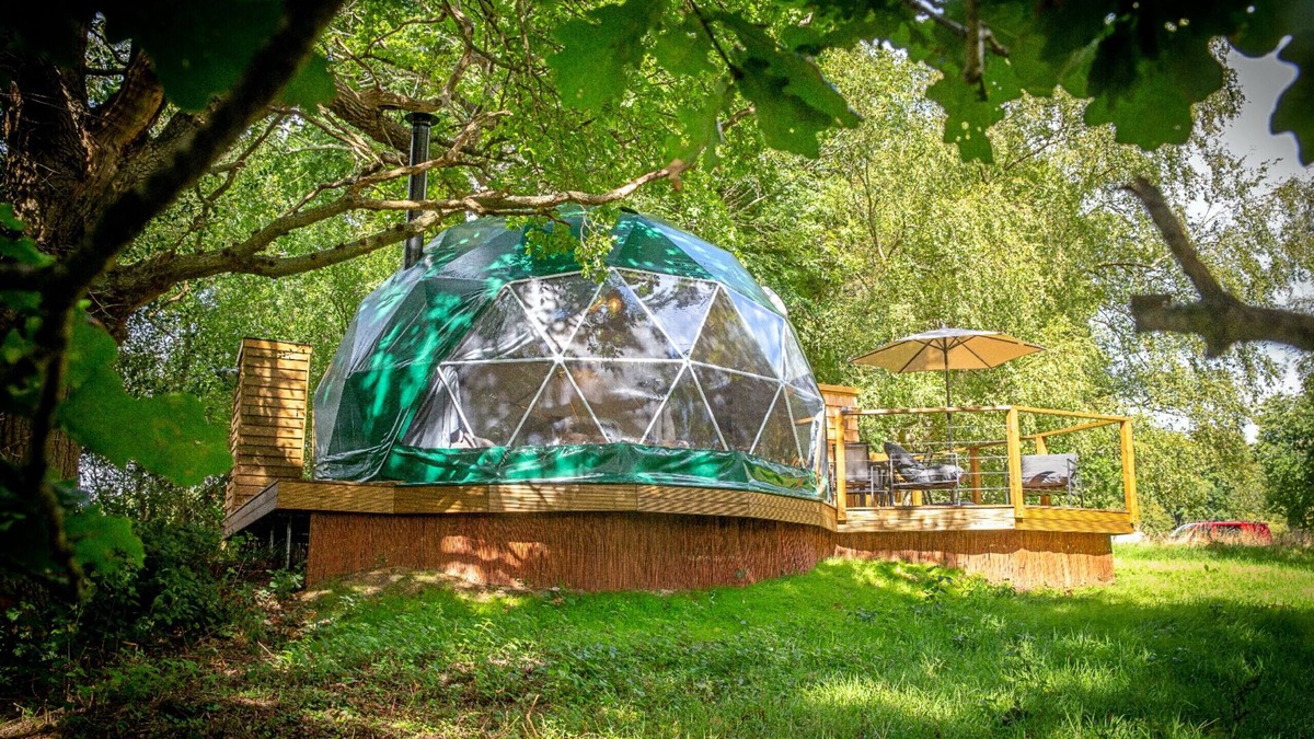 Chiddingstone Hoath Ski Chalet | Chartwell Luxury Dome