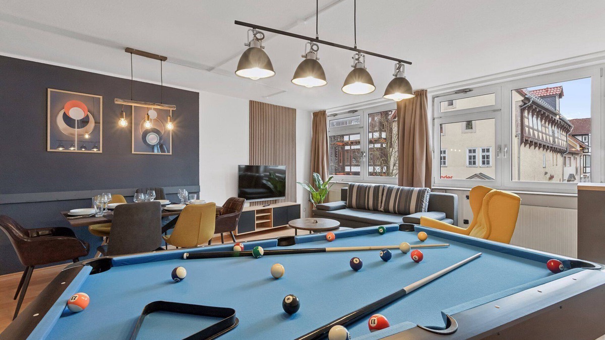 Hamelin Apartment | Charysma: Billiard loft | pedestrian zone | bedroom with smart TV | parking lot