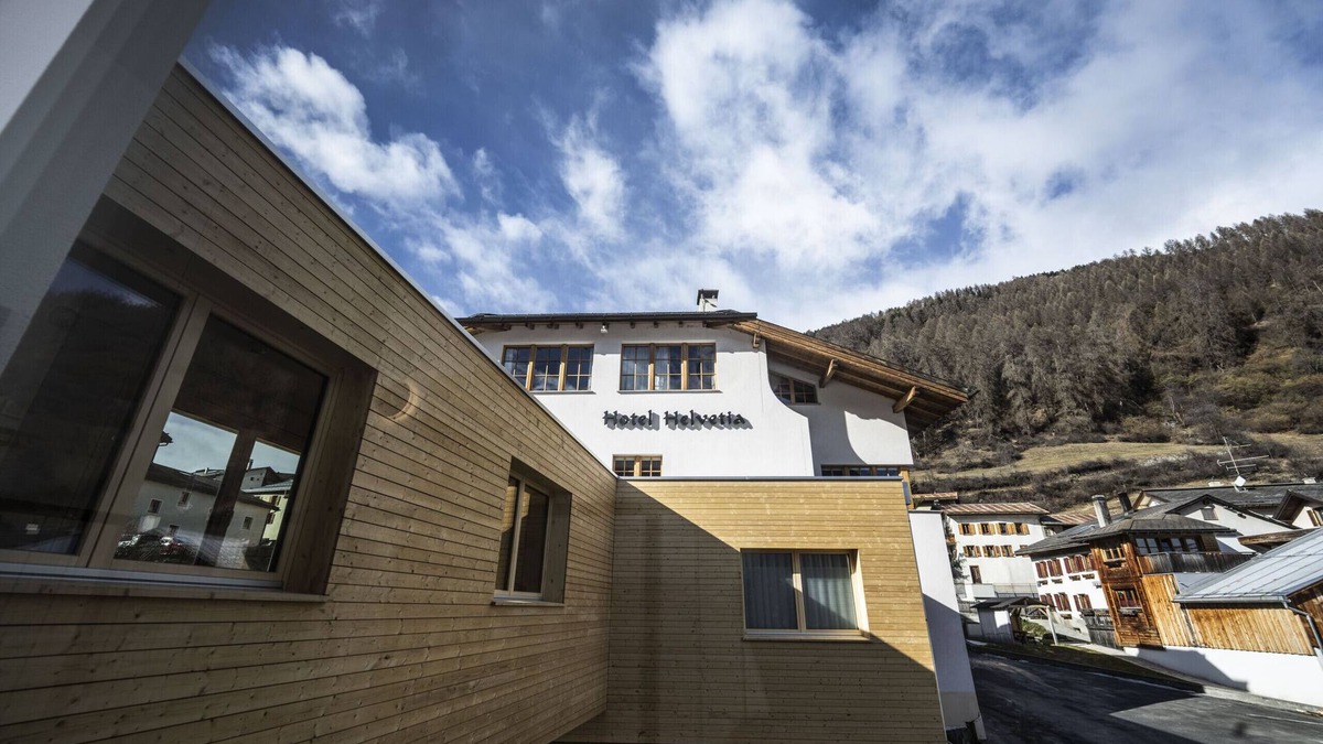 Mustair Apartment | Chasa Helvetia Trai: Newly built 3.5 room holiday flat with exclusive hotel service