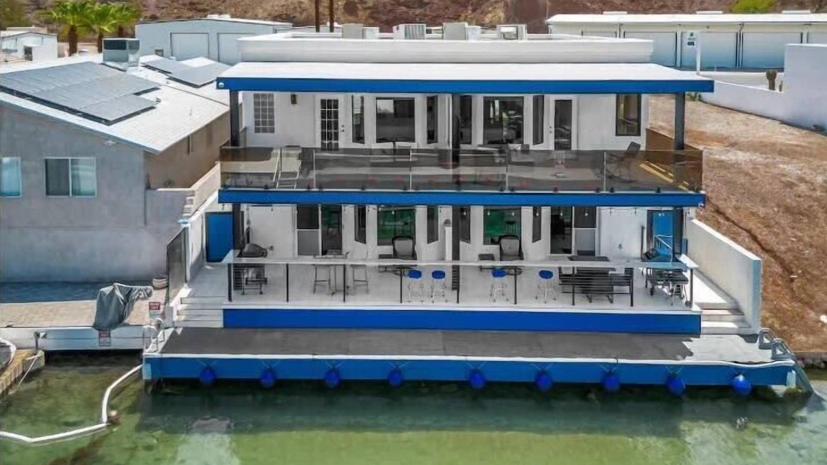 Cienega Springs House | Chateau Bleu, Canal front Stunner