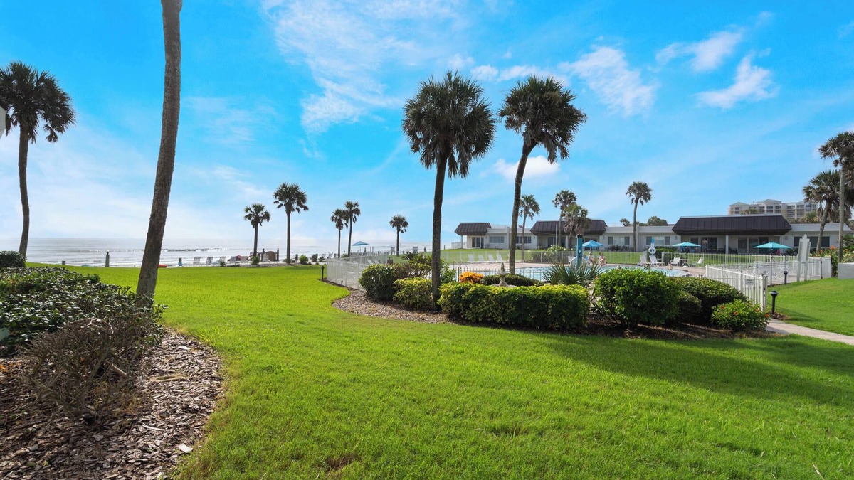 Point East Condo | Chateau by the Sea 11D Oceanfront & Peaceful