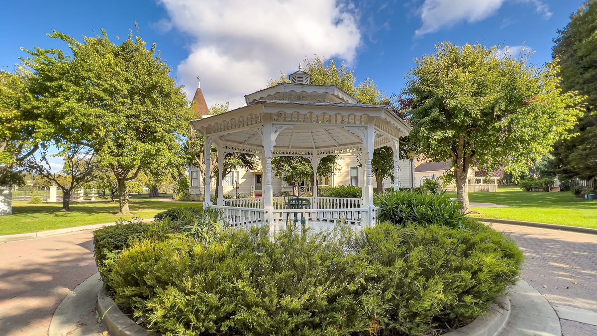 Salinas House | Chateau Coralini