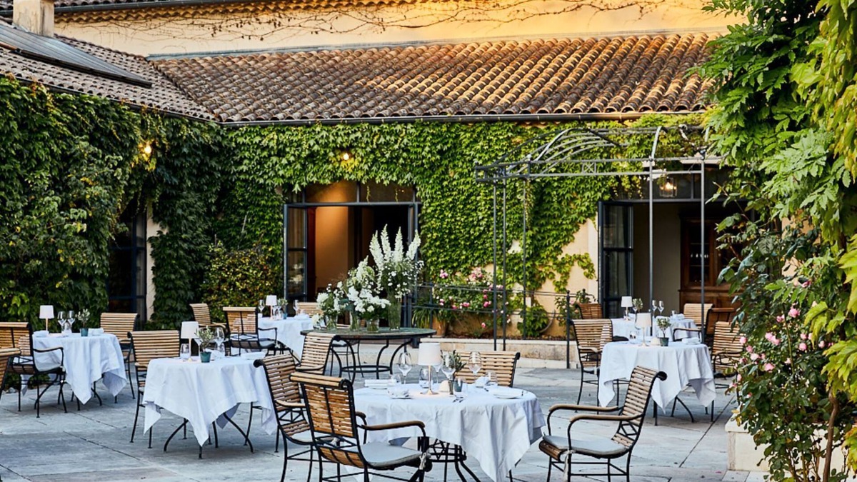 Sabran Hotel | Chateau De Montcaud