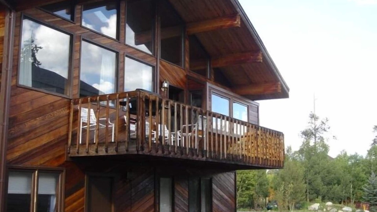 Frisco House | Chateau in Ski and Summer Playground, 5 Bdrms + Loft, Hot Tub, 4 HDTVs, 8 Bikes