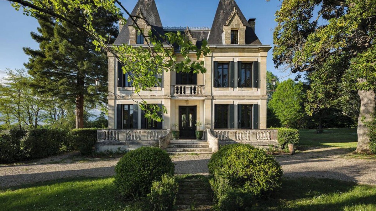 Pujols Other | Château Lacoste - fairytale château in the heart of Bordeaux wine country w pool