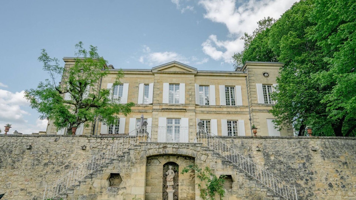 Haux House | Chateau Lamothe: An Elegant French Castle on a Scenic Vineyard