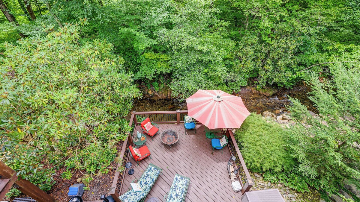 Hayesville Apartment | 'Chateau on Compass Creek' Quiet Hayesville Escape
