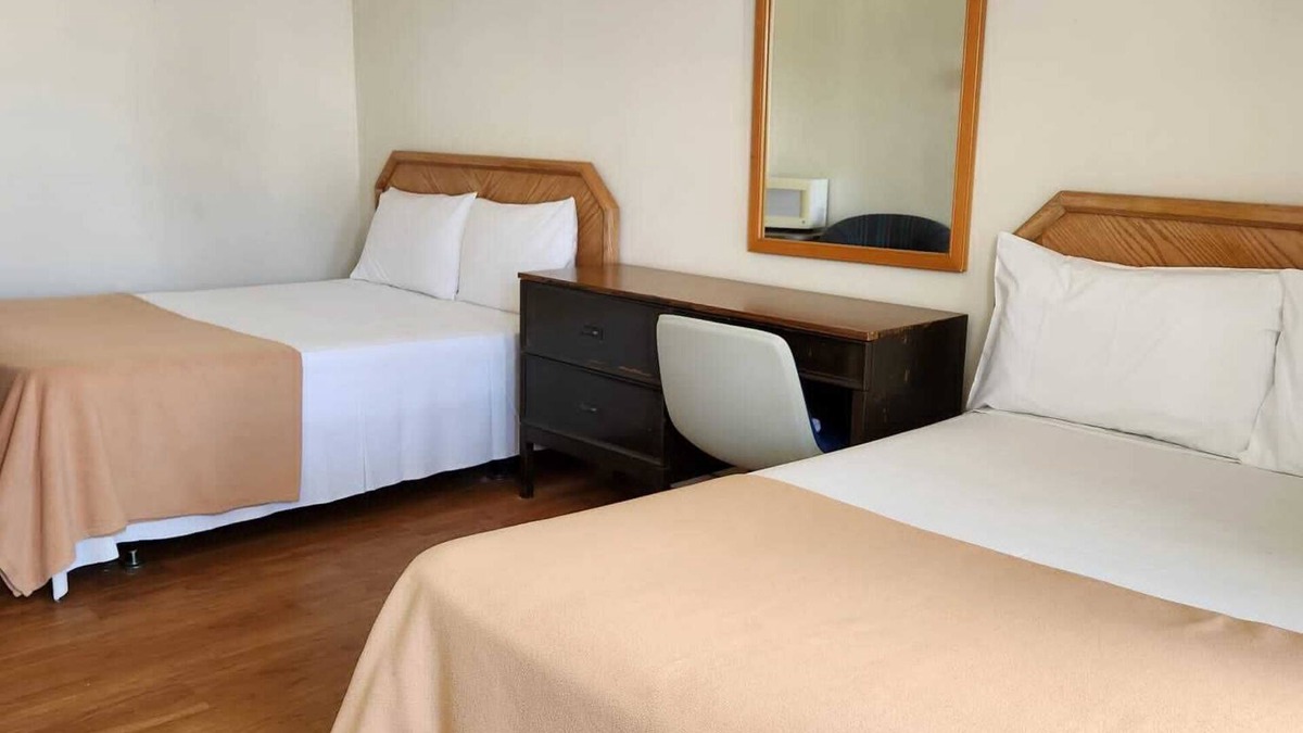 Chatham-Kent Hotel | Chatham Motel