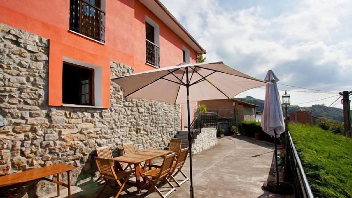 Bohiles Cottage | Cheap rural accommodation in small village ideal families