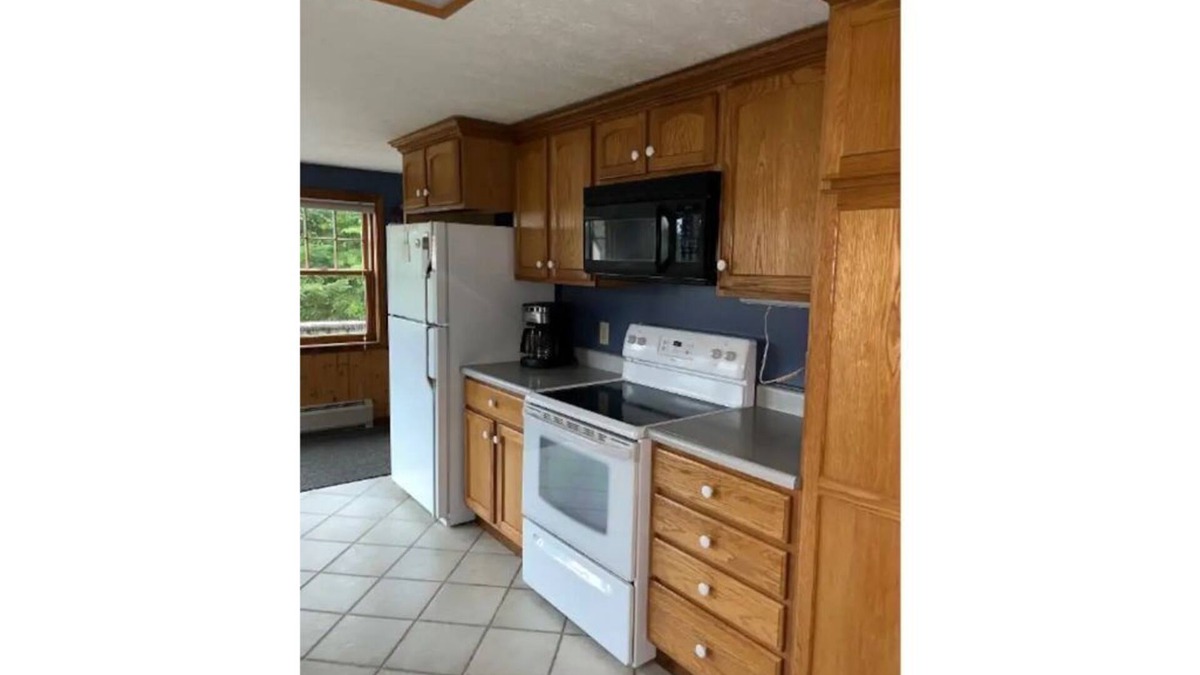 Pittsburg Cabin | Cheerful 3-bedroom Cabin w/Trail and Lake Access