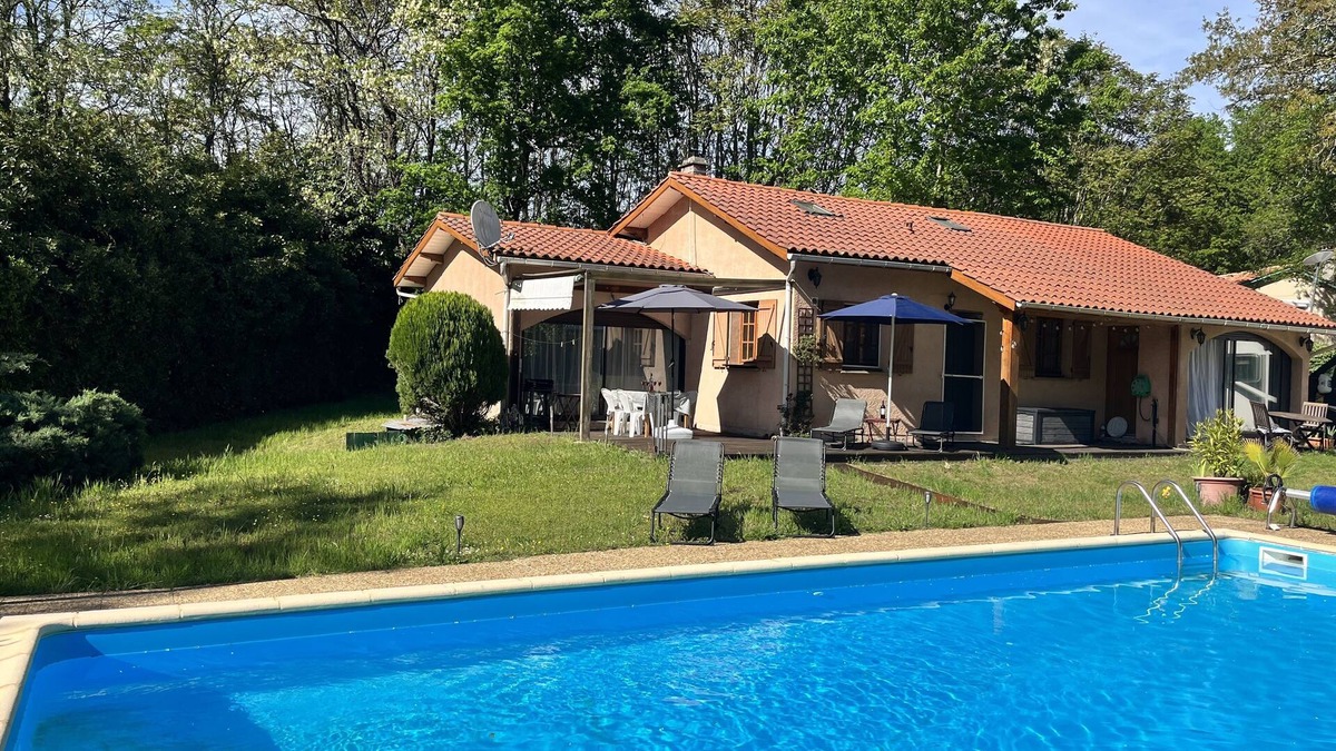 Reaup-Lisse House | Cheerful 3 bedroom Villa with Pool (Pet Friendly!)