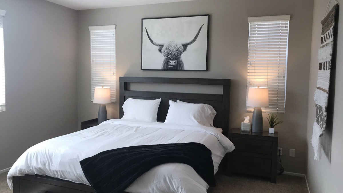 Menifee House | Cheerful 4 bedroom with garage parking