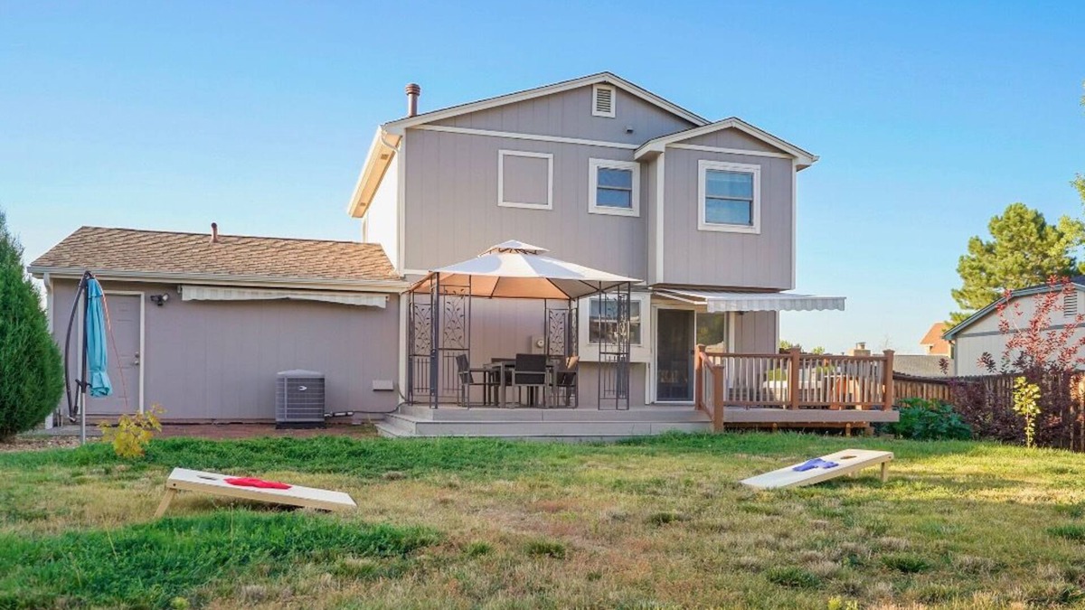 Littleton House | Cheerful 4BR home near Red Rocks & Mountains!