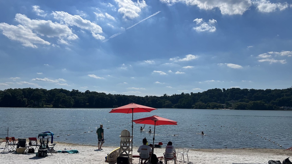 New Fairfield House | Cheerful home with amazing lake view