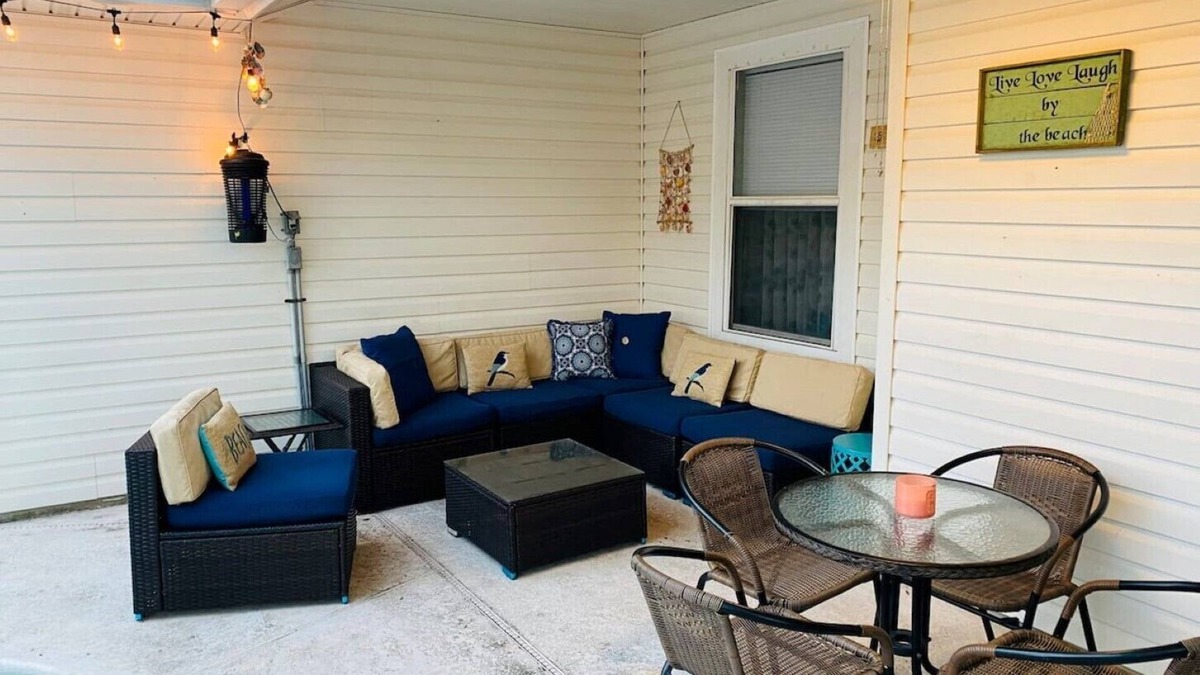 Orange Park House | Cheerful three bedroom home with a pool