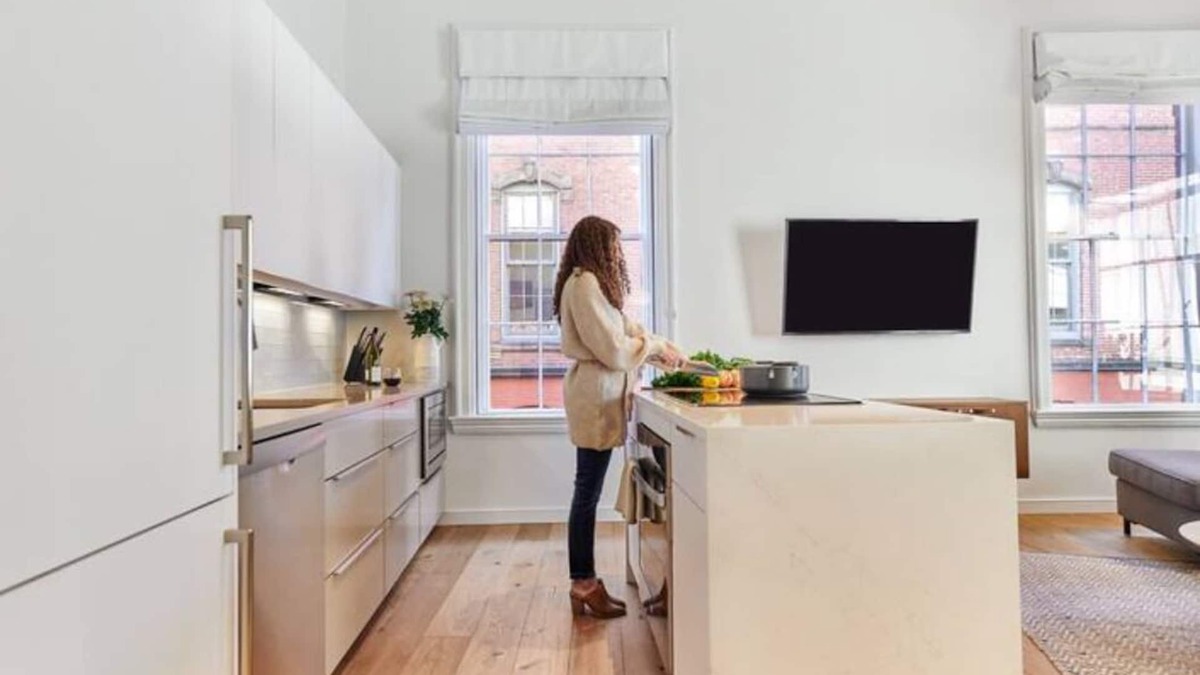 Downtown Portland Apartment | Chef's Dream Kitchen in Downtown 2 Bedroom Loft
