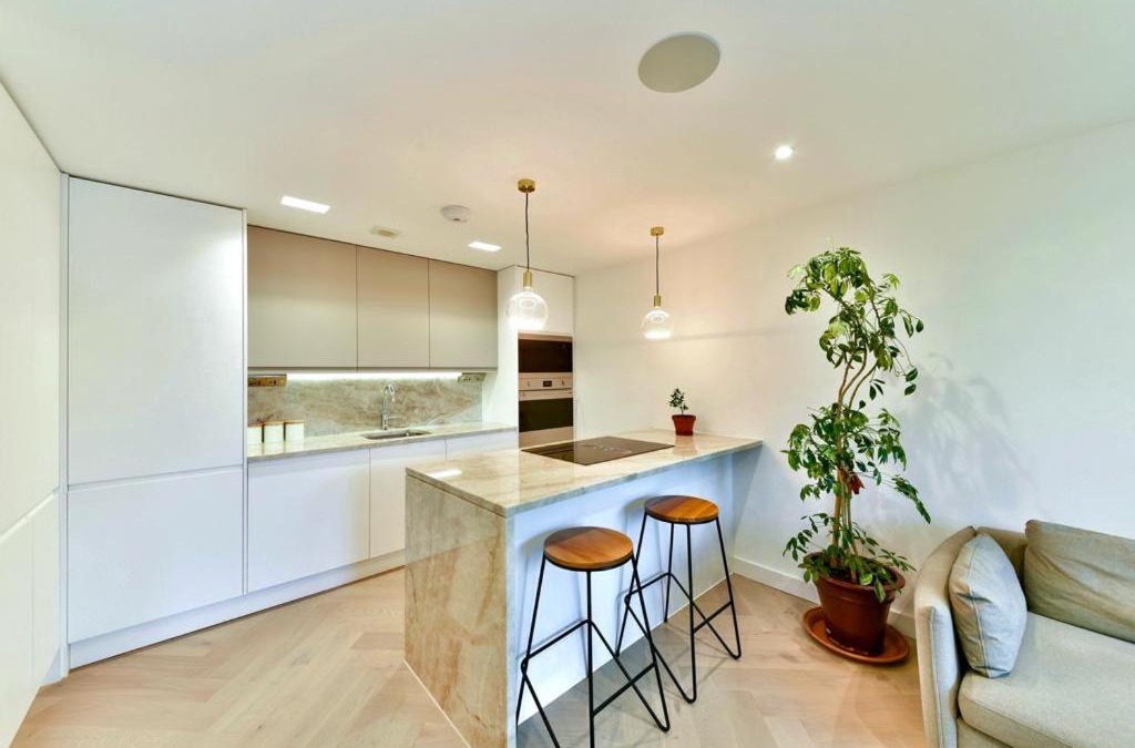 Chelsea Harbour Apartment | Chelsea Pad by condokeeper