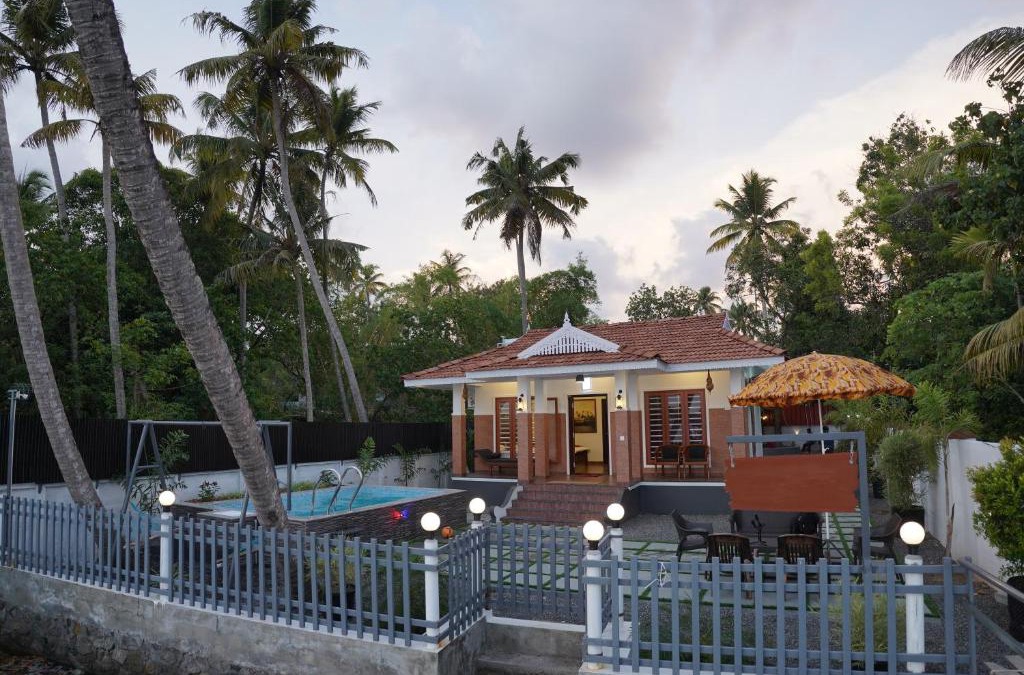 North Paravur Villa | CHERAI RIVER VIEW POOL VILLA