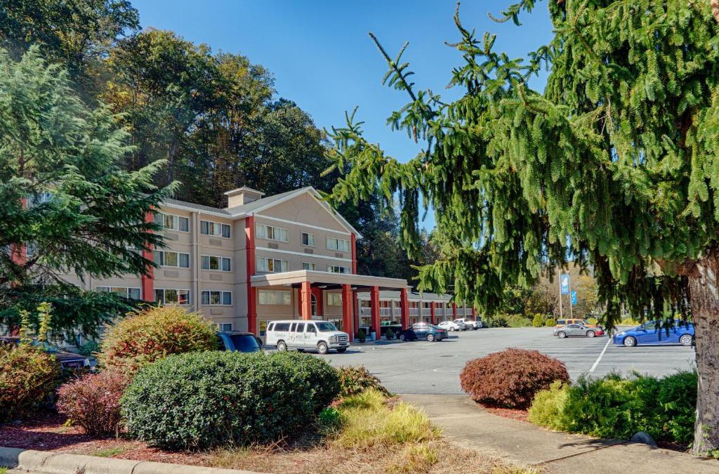 Cherokee Hotel | Cherokee Grand Hotel