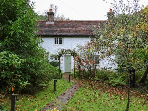 Crowborough House | Cherry Cottage