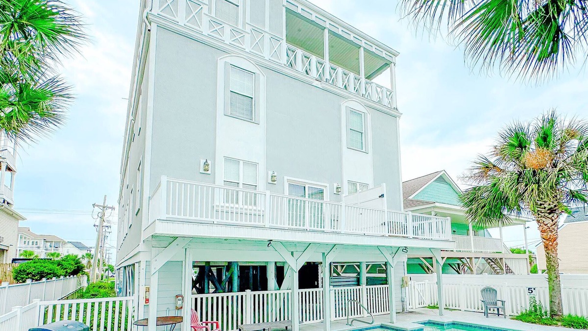 North Myrtle Beach House | Cherry Grove Tropical Ocean View House w Pool