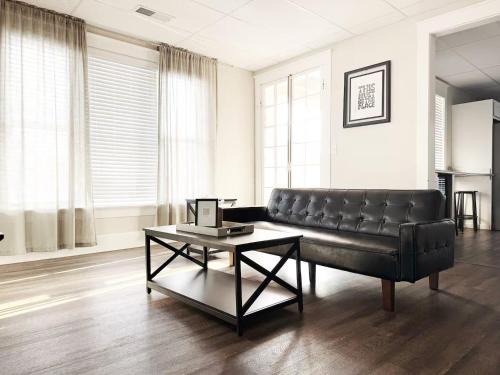 Evansville Apartment | Cherry Street Retreat